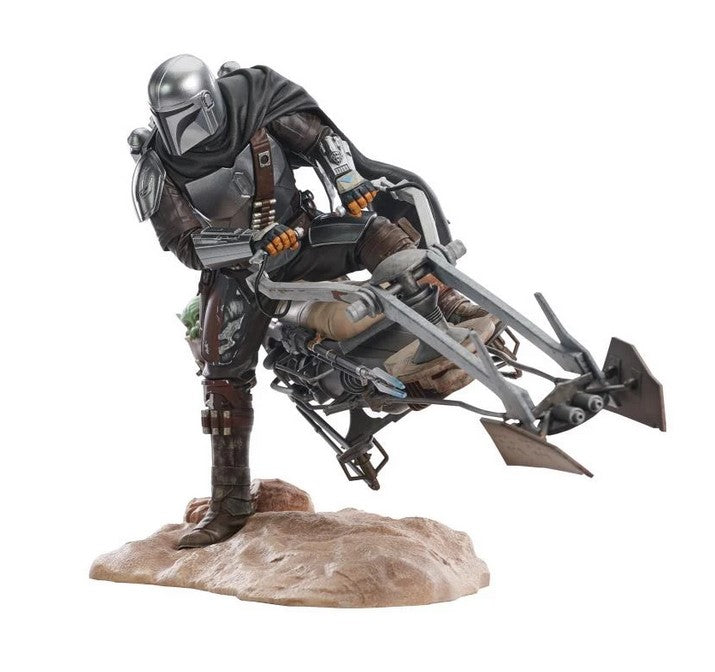 Star Wars Premier Collection: Mandalorian Din Djarin w/ Speeder Bike Statue