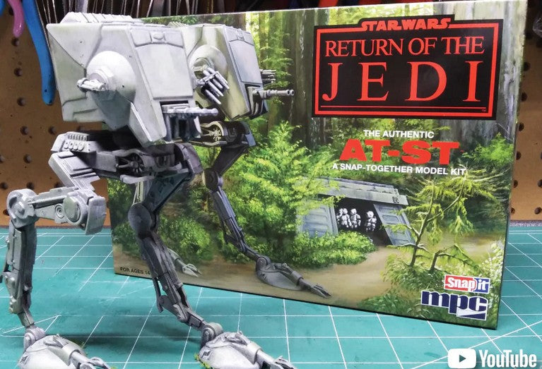 MPC Star Wars: Return of the Jedi AT-ST Walker 1:100 Scale Snap Model Kit