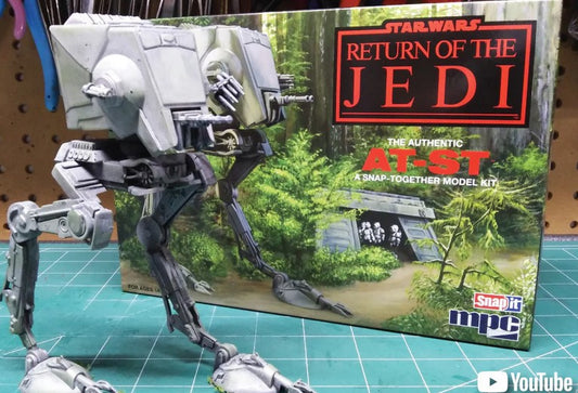 MPC Star Wars: Return of the Jedi AT-ST Walker 1:100 Scale Snap Model Kit