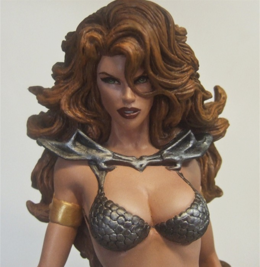 Dynamite Red Sonja She-devil with a Sword Michael Turner Statue