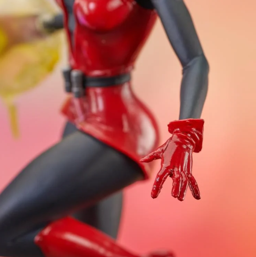 Marvel Gallery Wasp Statue Diorama BY DIAMOND SELECT
